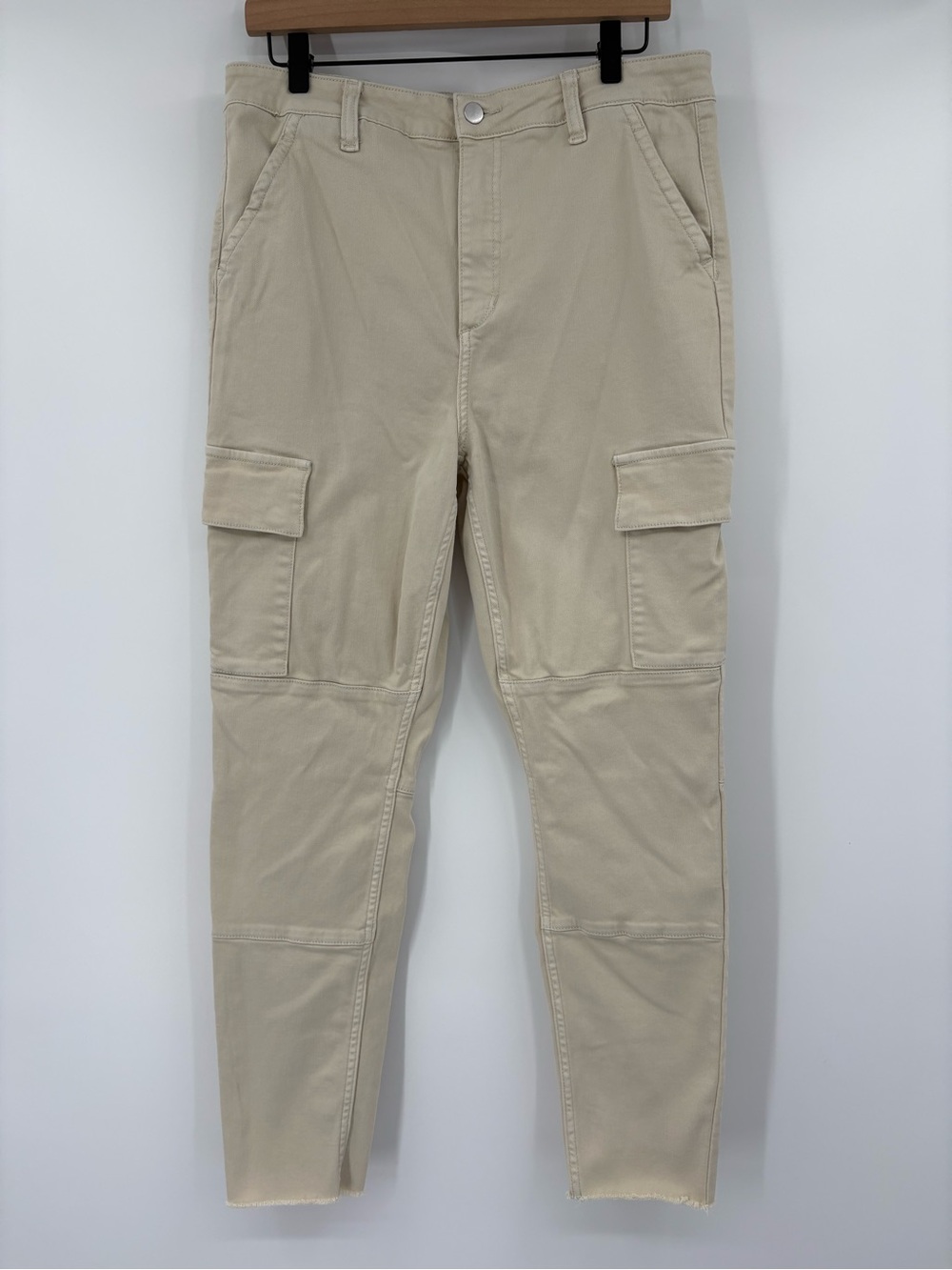Favorite Daughter Super High Rise Cargo Skinny Ankle Pants Cream Beige Size 32 - Picture 3 of 10